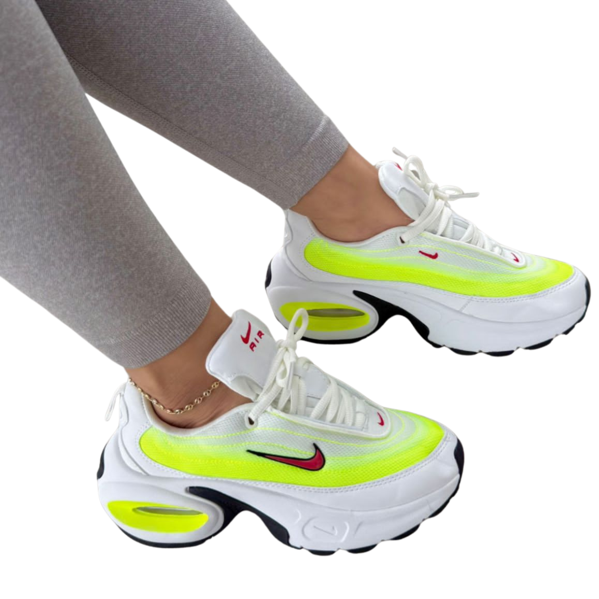 Comprar Tenis Nike Air Max Portal Mujer. Si buscas estilo, comodidad y tecnología en un solo par de zapatillas, los Tenis Nike Air Max Portal Mujer son tu mejor opción. En Onlineshoppingcenterg, tenemos este modelo pensado para mujeres que quieren destacar con un diseño moderno y disfrutar del confort que solo la línea Air Max puede ofrecer.  ¿Por qué elegir los Tenis Nike Air Max Portal Mujer? Los Tenis Nike Air Max Portal Mujer destacan por:  Diseño icónico y versátil: perfectos para el día a día o actividades casuales. Amortiguación Air Max: la clásica cámara de aire brinda comodidad superior. Variedad de colores: desde tonos neutros hasta opciones vibrantes como los Nike Air Rosados y Air Max 90 Rosas. Además, su estructura ligera y ajuste perfecto los convierten en una excelente elección para mujeres activas.  Características principales 1. Amortiguación Air Max La tecnología Air Max ofrece una pisada suave y soporte en cada paso. Es ideal para largas caminatas, actividades diarias o simplemente para lucir increíble con tus outfits.  2. Estilo y versatilidad Desde los Nike Air Max 90 Mujer Colores hasta los modelos en tonos más clásicos como el Nike Air Max 90 Mujer Blancas, estos tenis combinan con cualquier look, ya sea deportivo o casual.